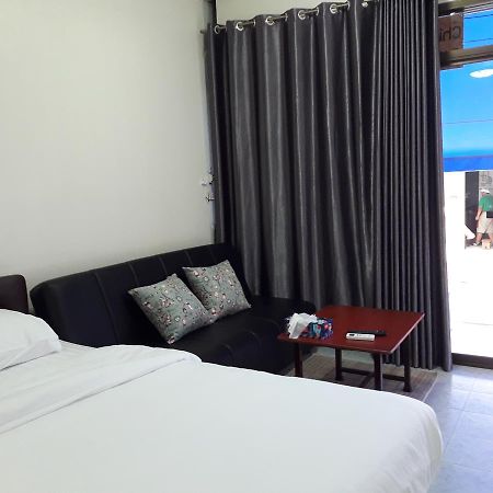 Chinn House Karon Екстериор снимка