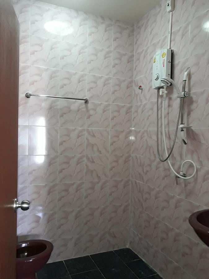 Chinn House Karon Екстериор снимка