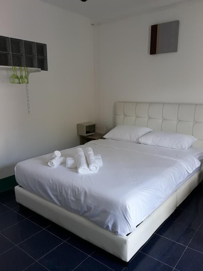 Chinn House Karon Екстериор снимка