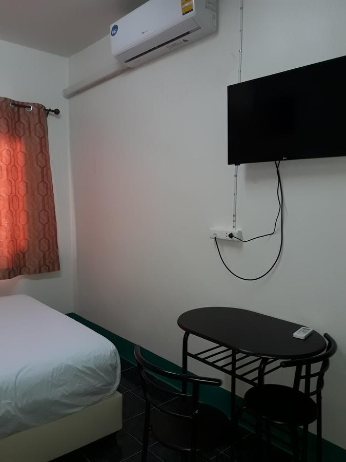 Chinn House Karon Екстериор снимка