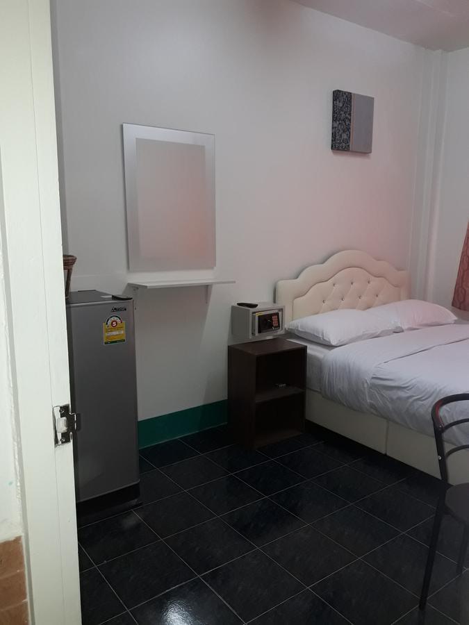 Chinn House Karon Екстериор снимка