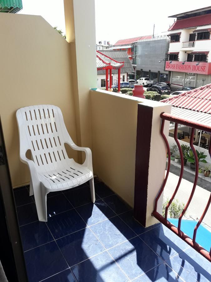 Chinn House Karon Екстериор снимка