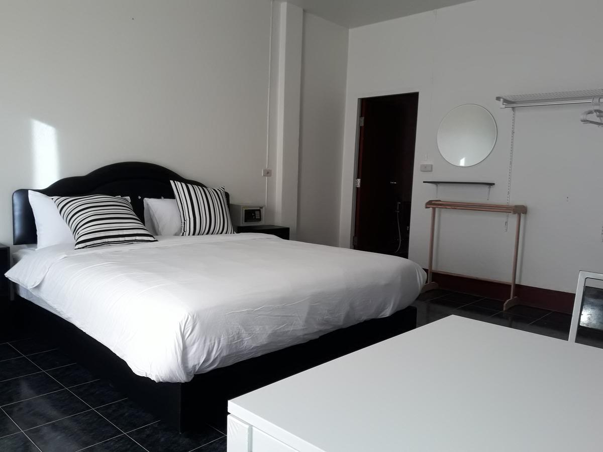 Chinn House Karon Екстериор снимка